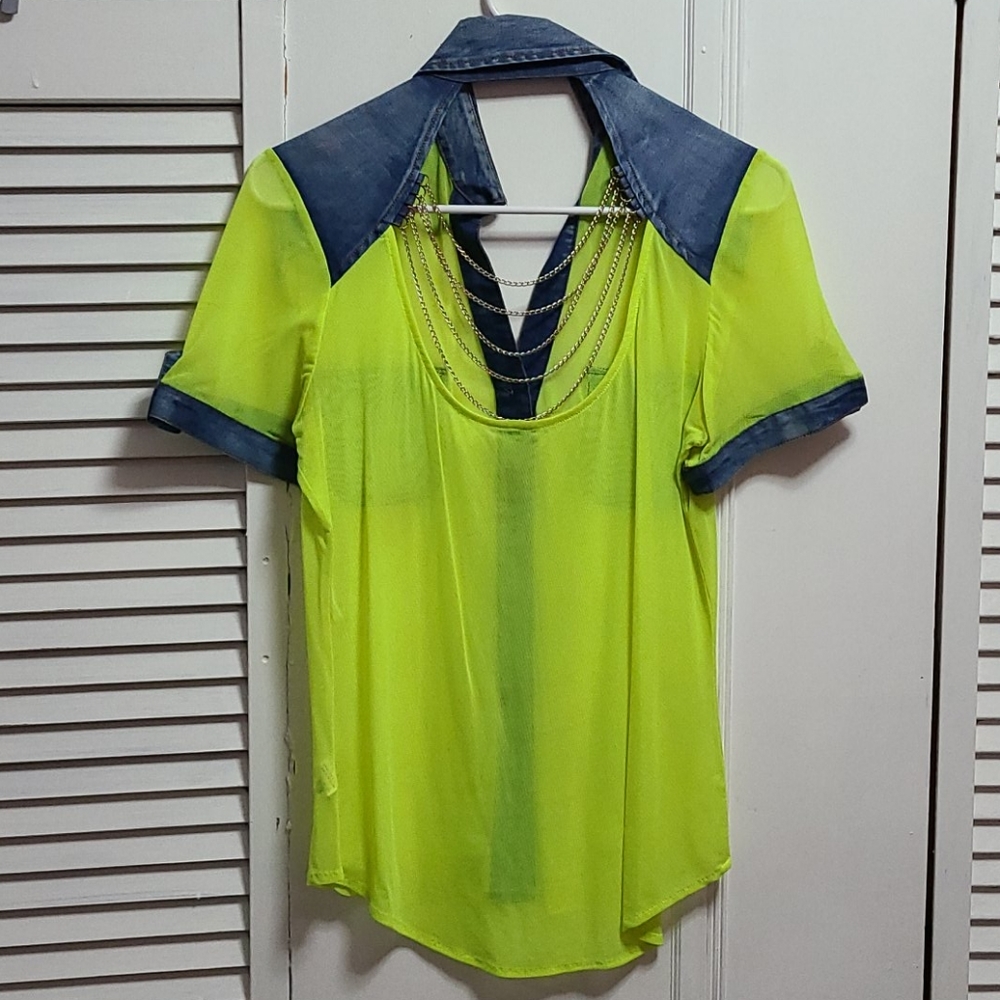 Button down - Picture 2 of 2
